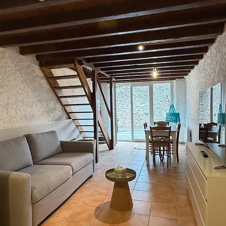 Casa de Férias Maison Avec Cour Pour 4 Personnes *